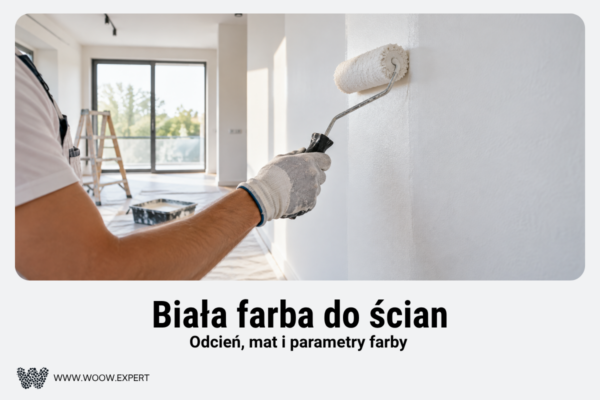 Malarz Nakładający Białą Farbę Wałkiem Na Gładką Ścianę W Jasnym Wnętrzu.